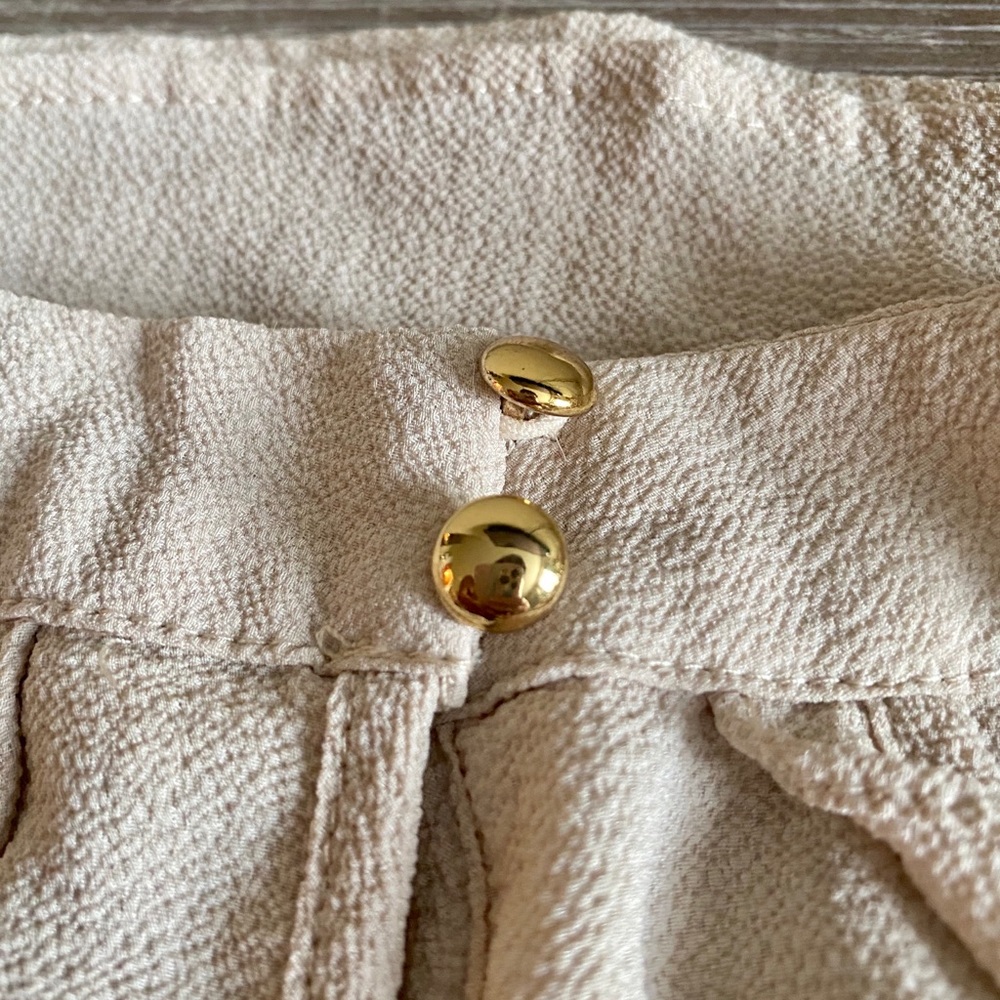 High Neck Ruffle Tank - Picture 4 of 4